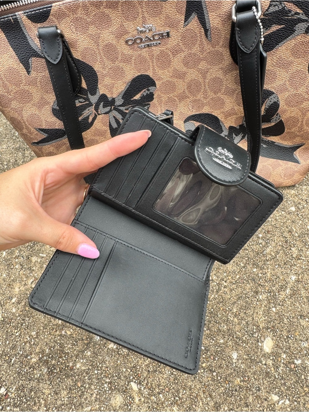 Coach Brown Signature Bow Print Tote with Matching Wallet - Picture 5 of 5